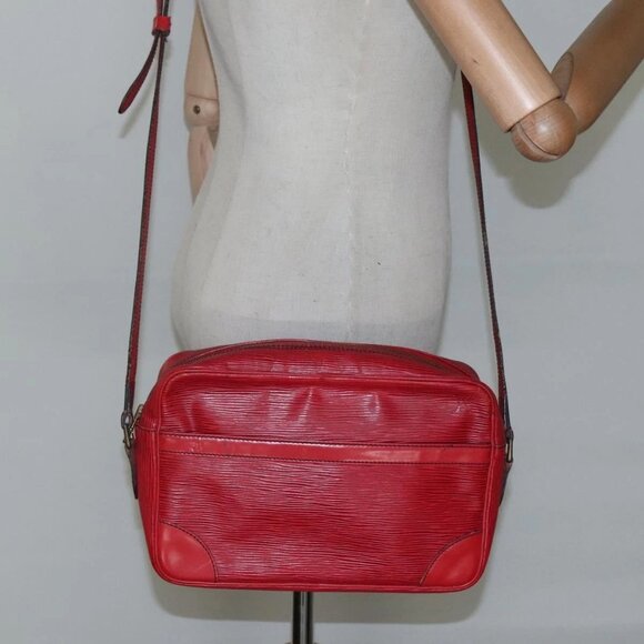 LOUIS VUITTON Epi Trocadero 23 Shoulder Bag Red - Picture 1 of 16